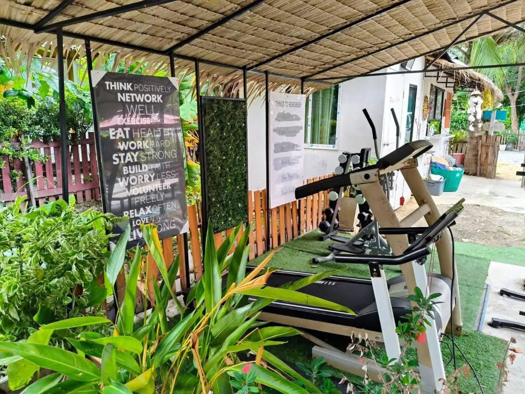 Do Dee Cafe Bangkok Hostel Zewnętrze zdjęcie