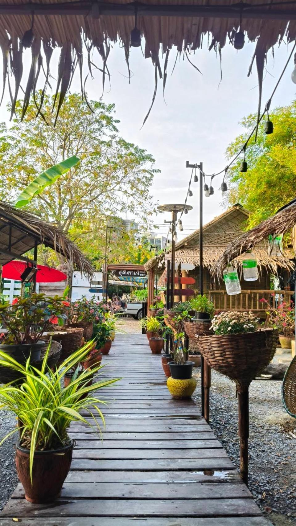 Do Dee Cafe Bangkok Hostel Zewnętrze zdjęcie
