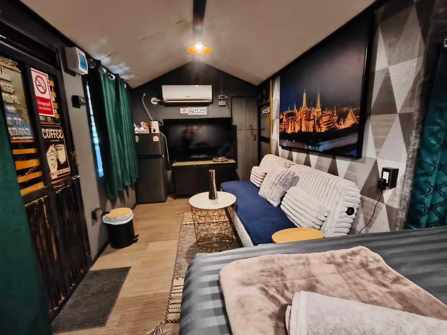 Do Dee Cafe Bangkok Hostel Zewnętrze zdjęcie